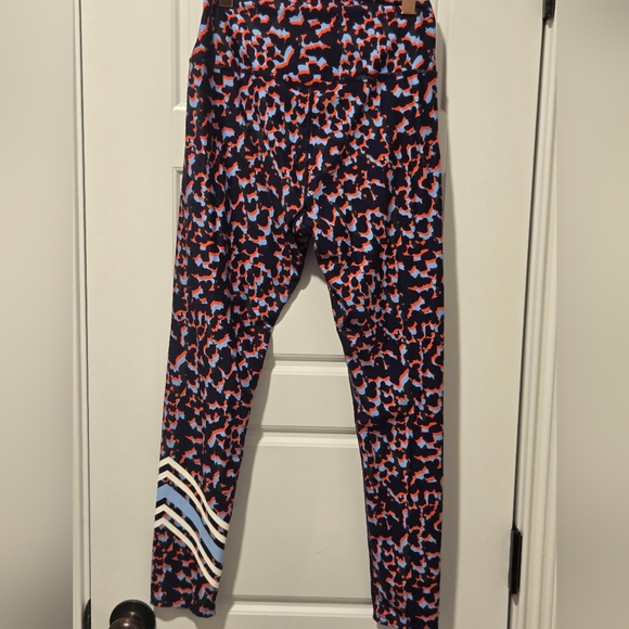 Addison Bay The Everyday Legging 2.0 Size Medium LIKE NEW - Picture 5 of 8